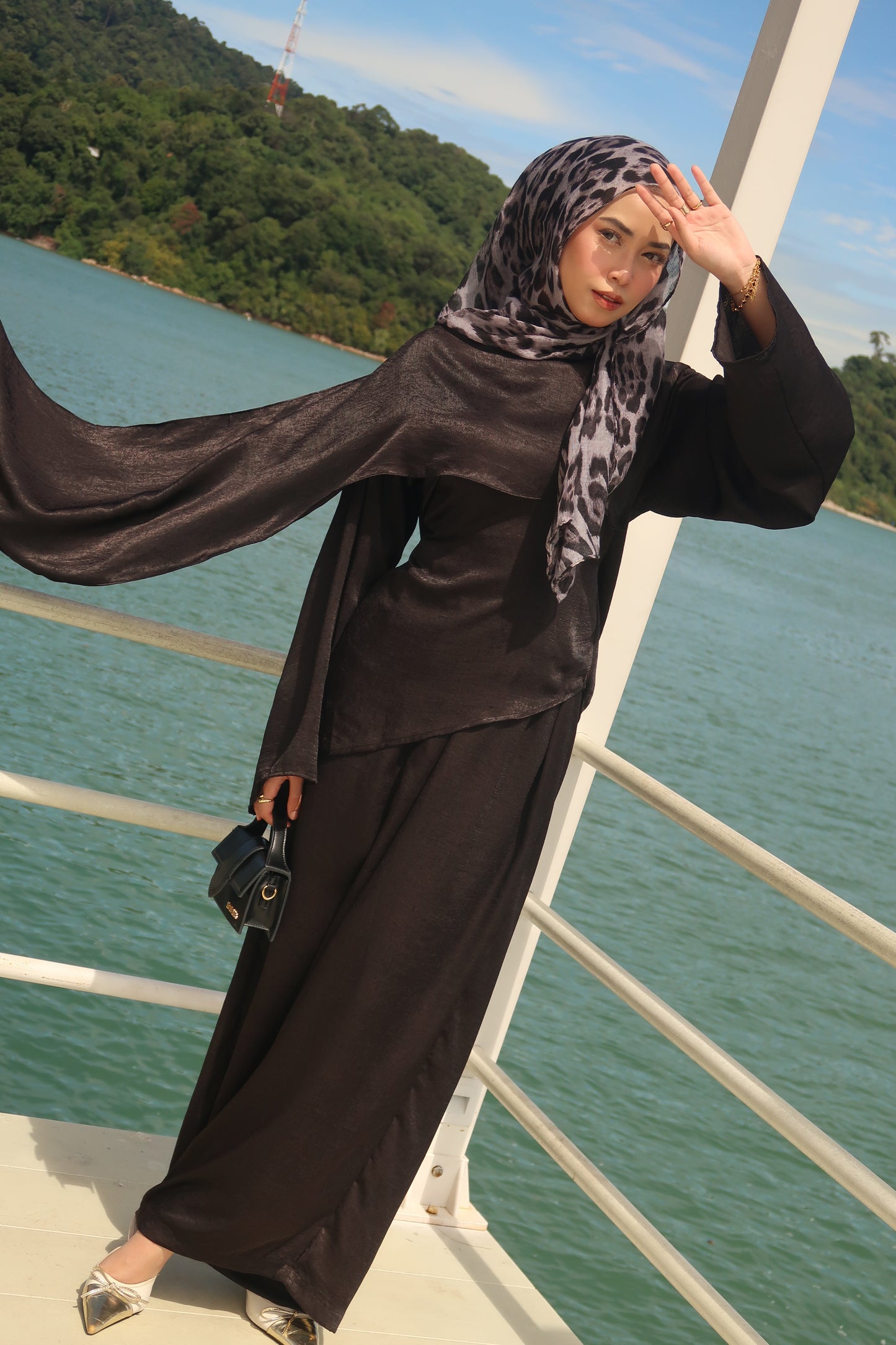 Skye Cape - Midnight Black